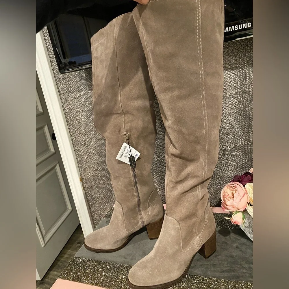 Fabiani Over The Knee Boot in Brown Suede NWT 9.5